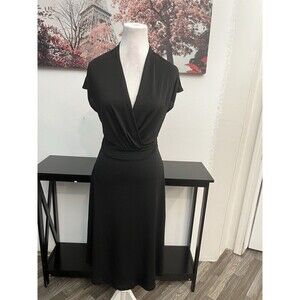 H&M Women’s A Line Dress V Neck Size M Short Sleeve Pullover Stretch